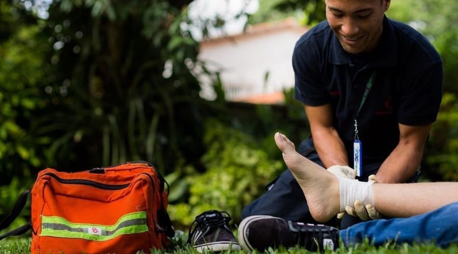 PAME: nuevos paramédicos egresados 5 PAME-proveedor-de-auxilio-medico-Venemergencia-Funindes-2