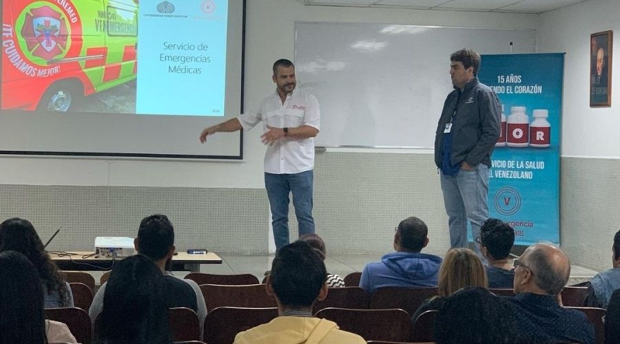 PAME: nuevos paramédicos egresados 6 PAME-proveedor-de-auxilio-medico-Venemergencia-Funindes-5