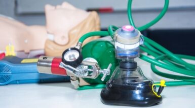 suministro de oxigeno en hospitales - Equipo para suministro de oxígeno a pacientes - Funindes